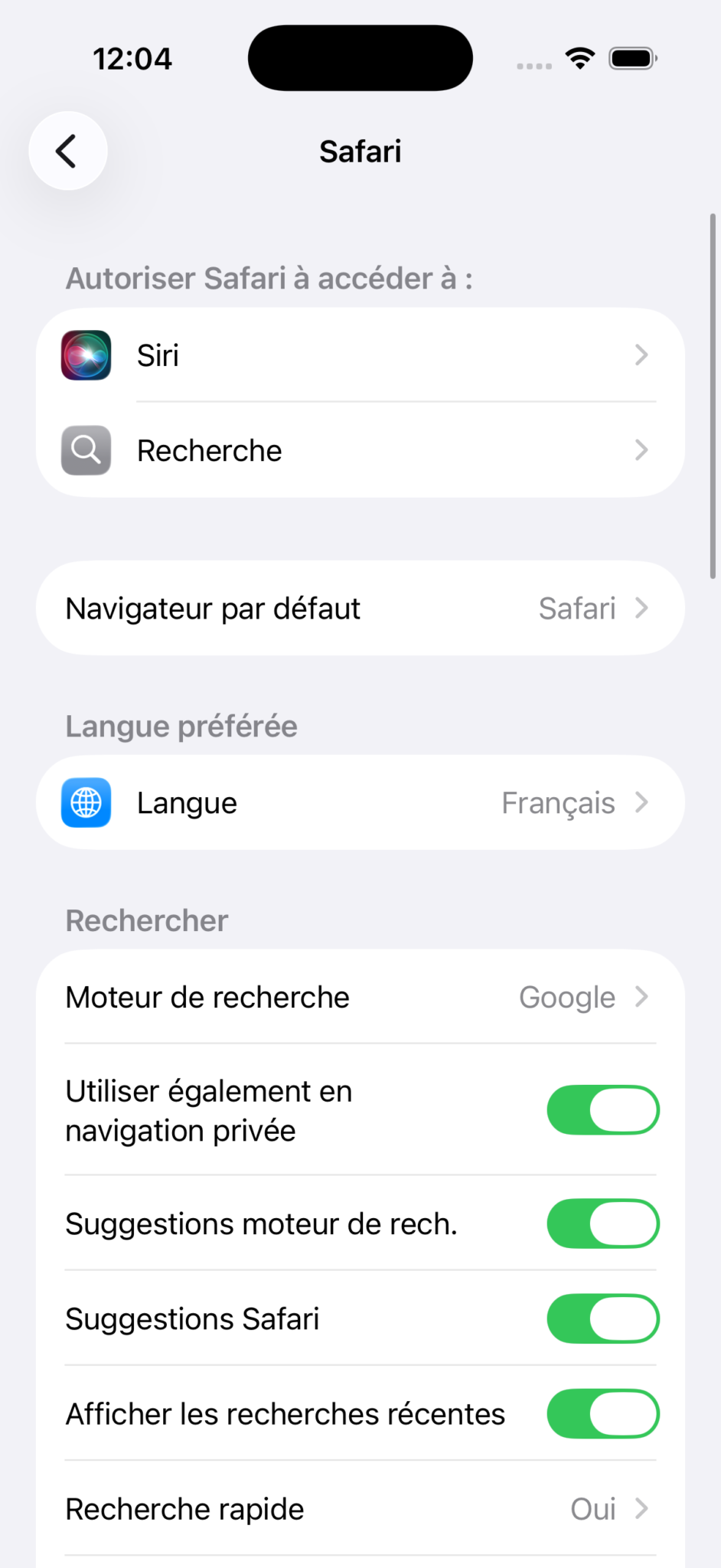 Écran Réglages de l'iPhone montrant le menu Apps puis Safari sélectionné